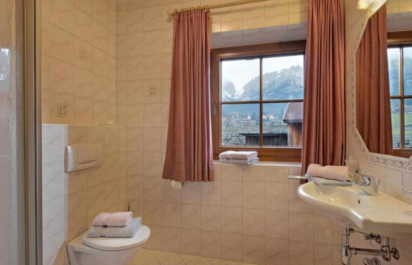 Gaestehaus Brantlhof Zimmer Und Ferienwohnungen In Going Am Wilden Kaiser الغرفة الصورة
