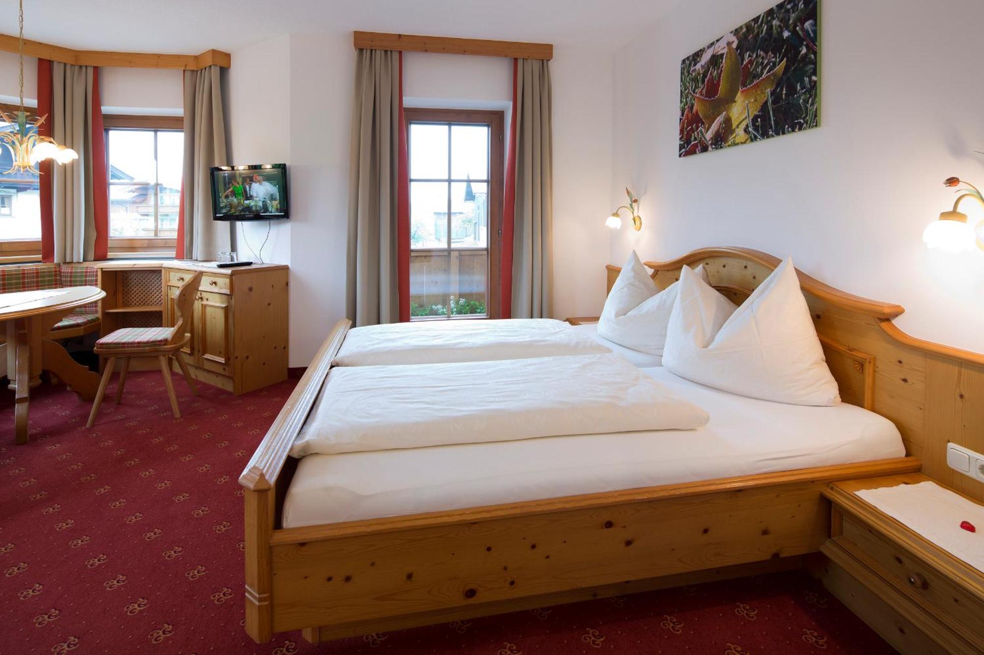 Gaestehaus Brantlhof Zimmer Und Ferienwohnungen In Going Am Wilden Kaiser الغرفة الصورة